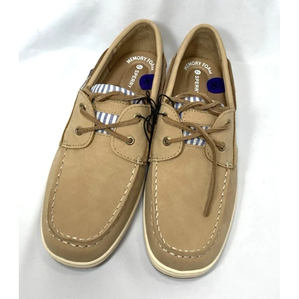 Sperry boat shoe